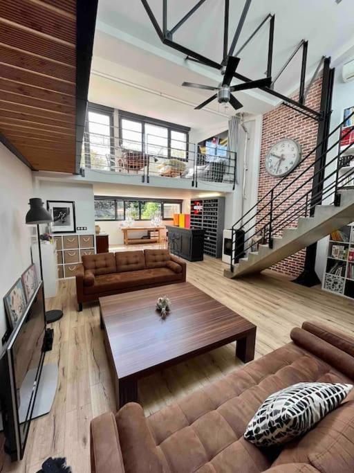 Rare ! Loft Atypique Centre-Ville Parking Jardin แร็งส์ ภายนอก รูปภาพ